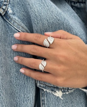 Small Leaf Diamond Ring